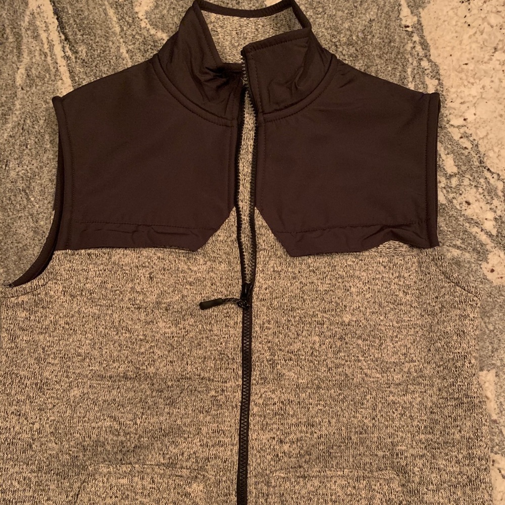 Ascend zip up vest